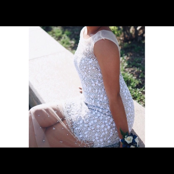 JOVANI PROM BEADED ILLUSION DRESS✨ - Picture 2 of 7